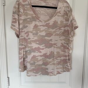 Old Navy Pink and Tan Camo V-Neck Women's Tee